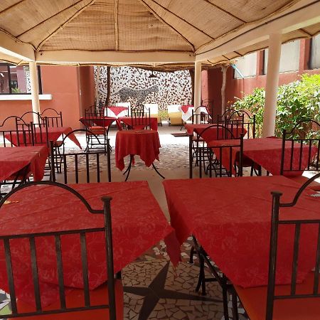 Hotel Grazia Maria Мбур Екстериор снимка