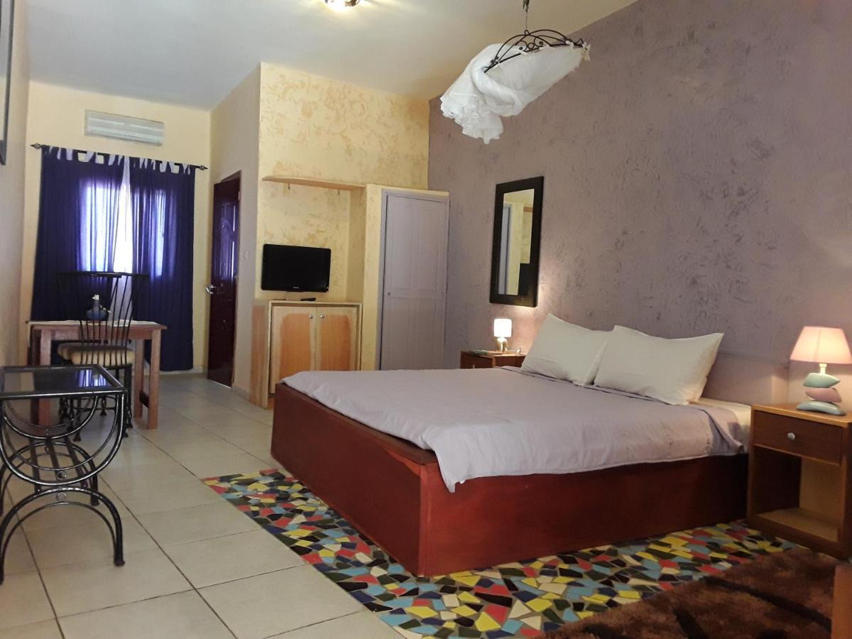 Hotel Grazia Maria Мбур Екстериор снимка
