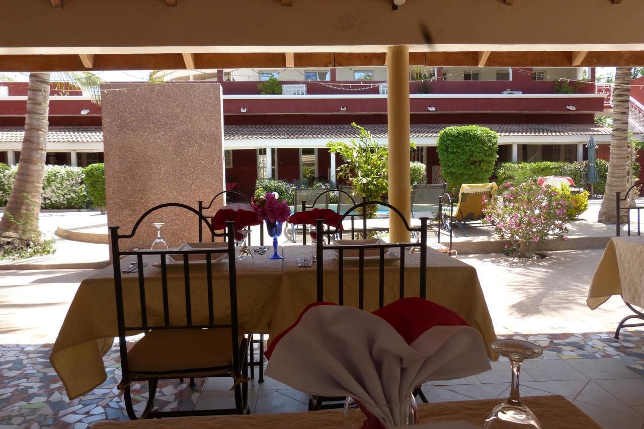 Hotel Grazia Maria Мбур Екстериор снимка